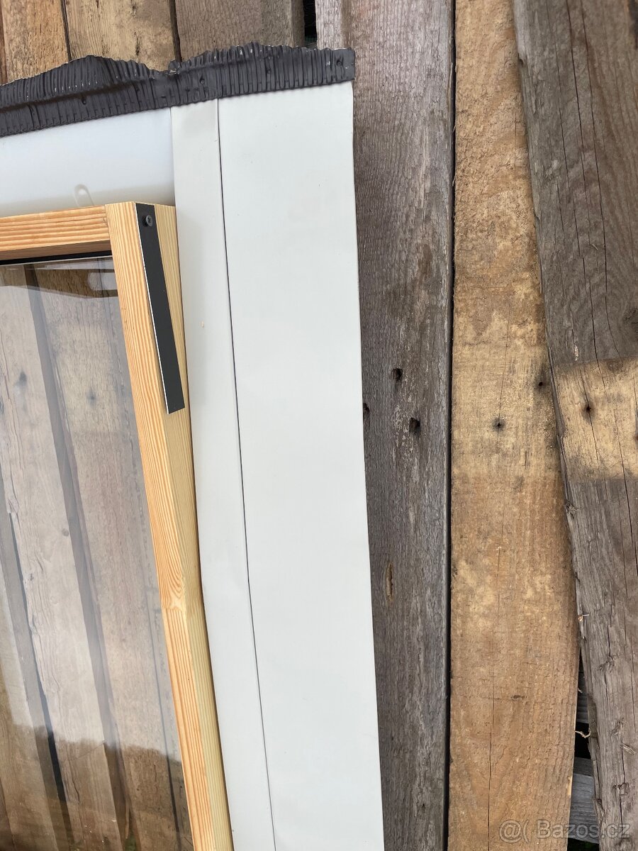 Střešní okno značky Roto - 7