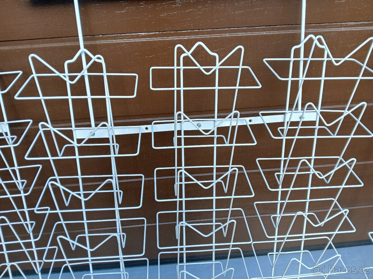 Kovový stojan na katalogy-noviny- nástěnný - 7