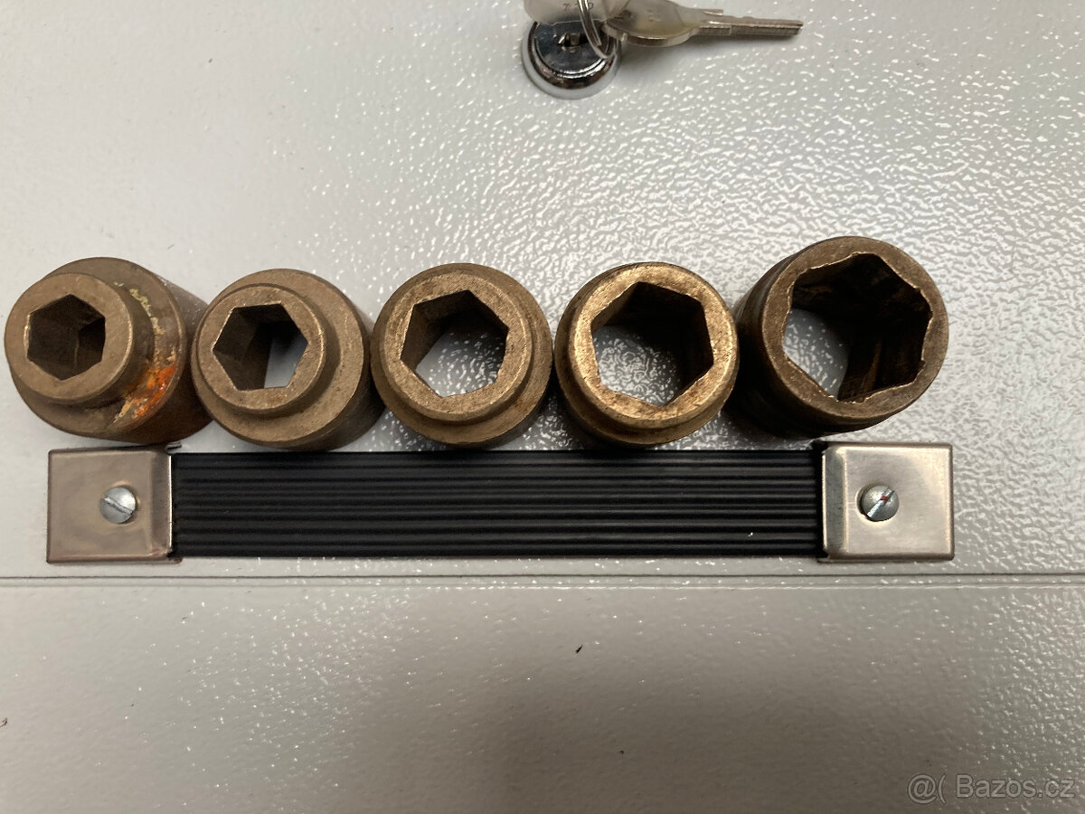 KLíče nástrčné použité sada 5 ks za 500 kč s poštou - 7