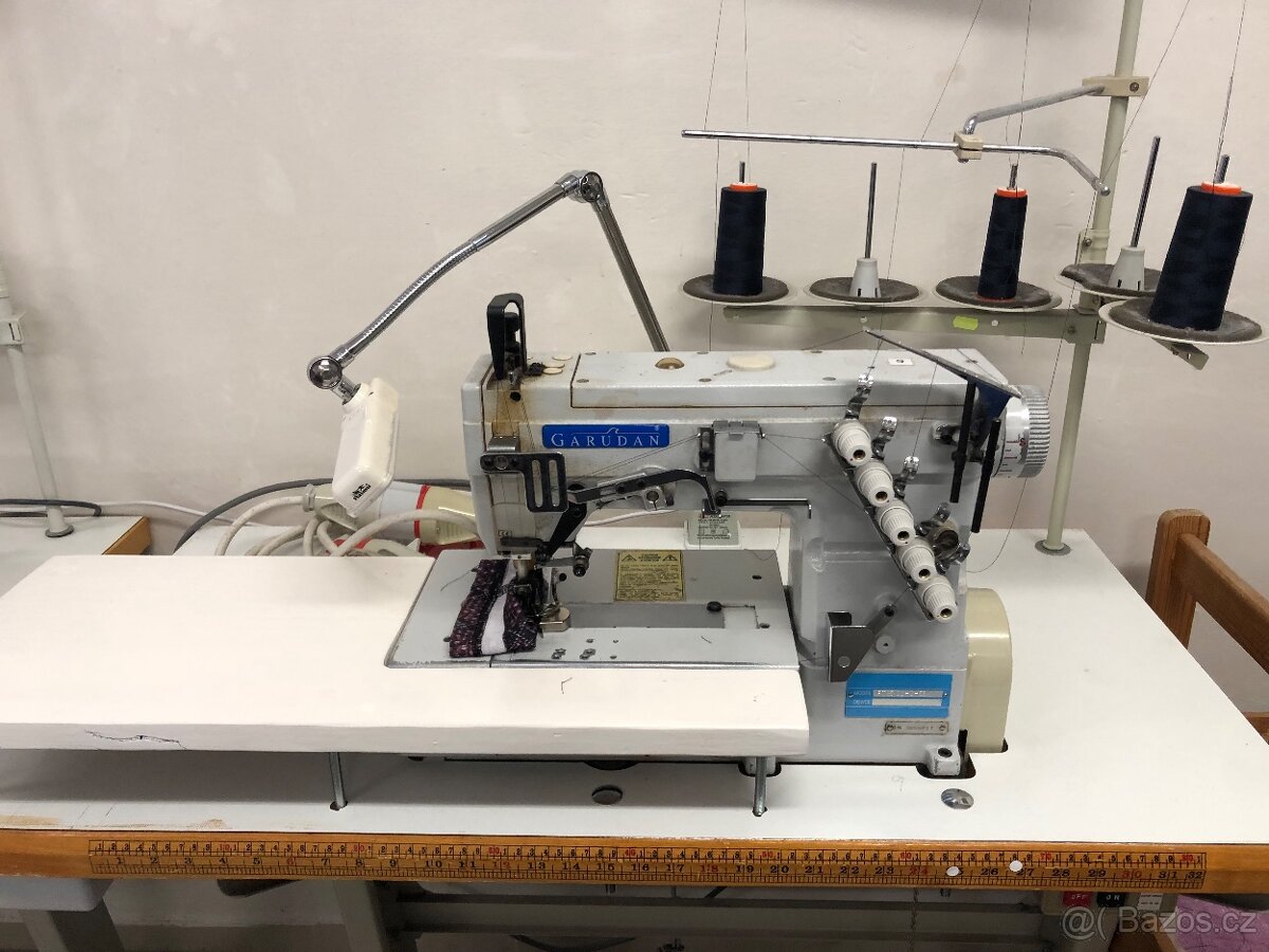 Prodám různé šicí stroje šicí dílnu - 7