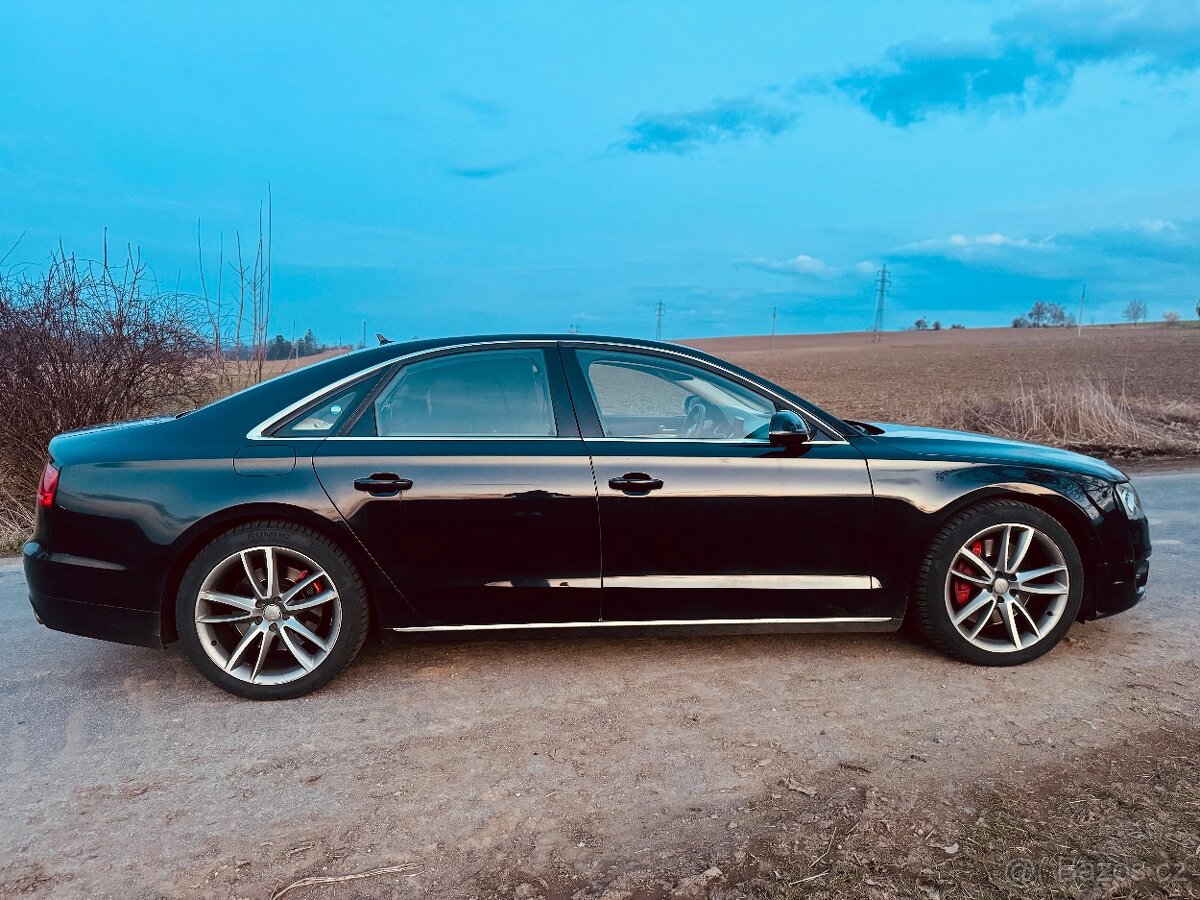 Prodám Audi A8 4.2 FSI – look S8 - 7