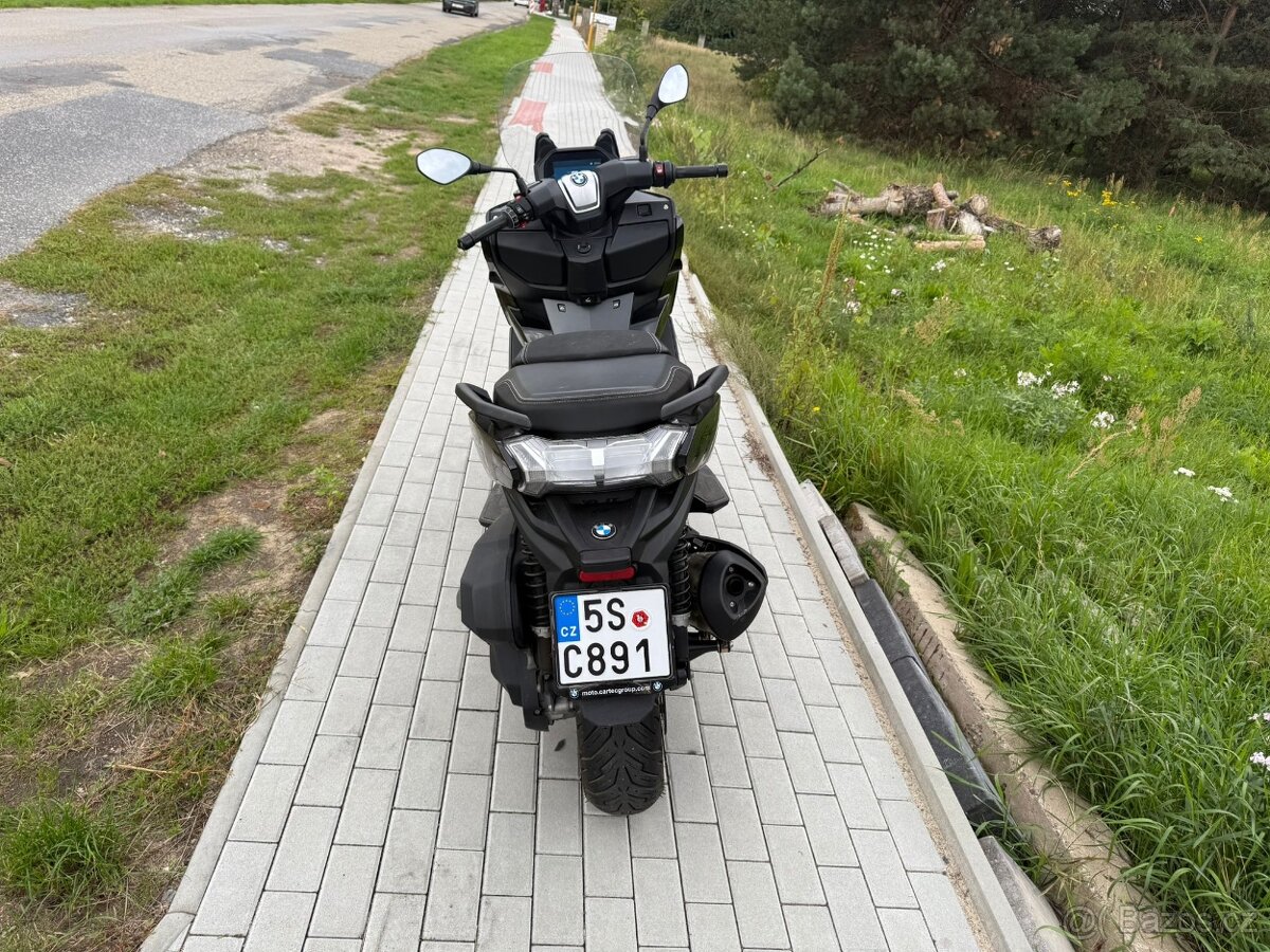 BMW C400 GT Triple Black - MAX VÝBAVA - 7