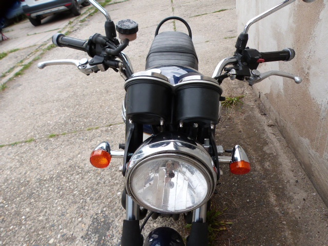 Triumph Bonneville - 7