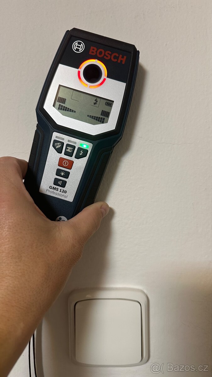 Detektor kovů Bosch Profesionál.TOP STAV - 7