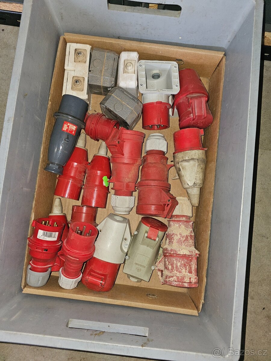 Zásuvky a kabely 230V + 380V - 16A, 25A, 32A, 60A - 7