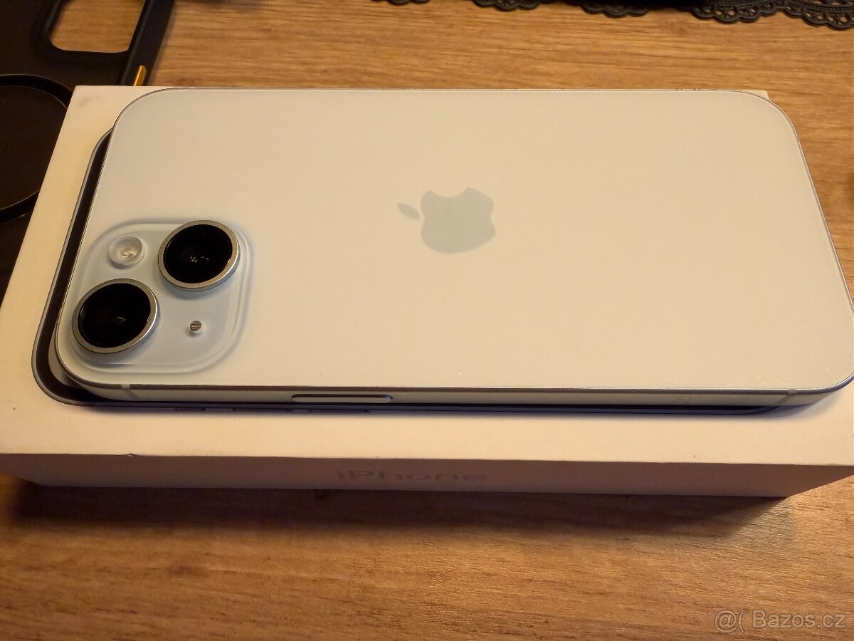 Iphone 15 Top stav, příslušenství - 7