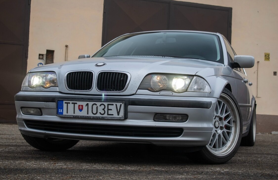 BMW 328i E46 2.8i 142 kW - 7