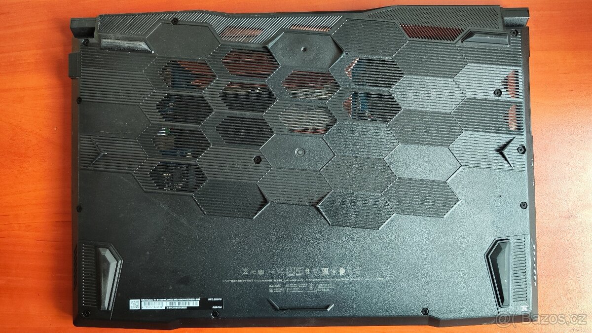 MSI Katana 17 B12UDXK-886CZ i5-12450H, 16GB DDR4 - 7