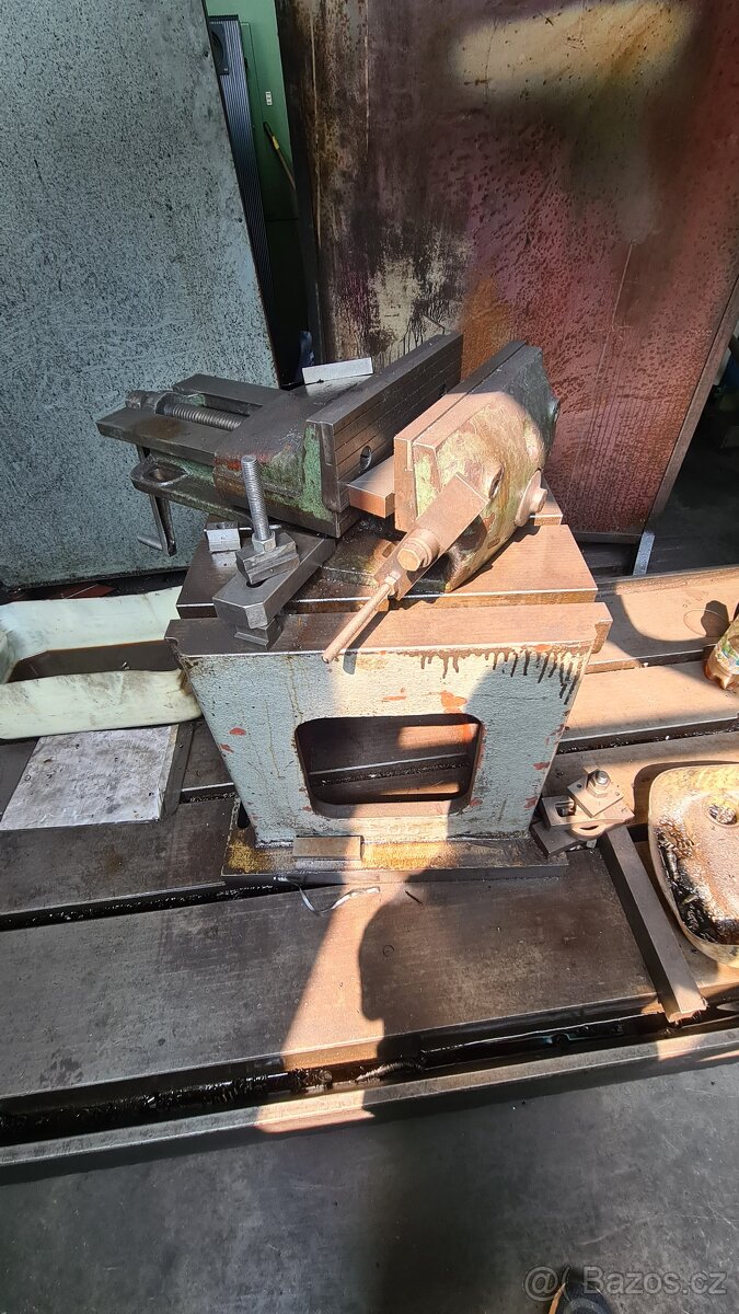 Sloupová vrtačka TOS VR5A - 7