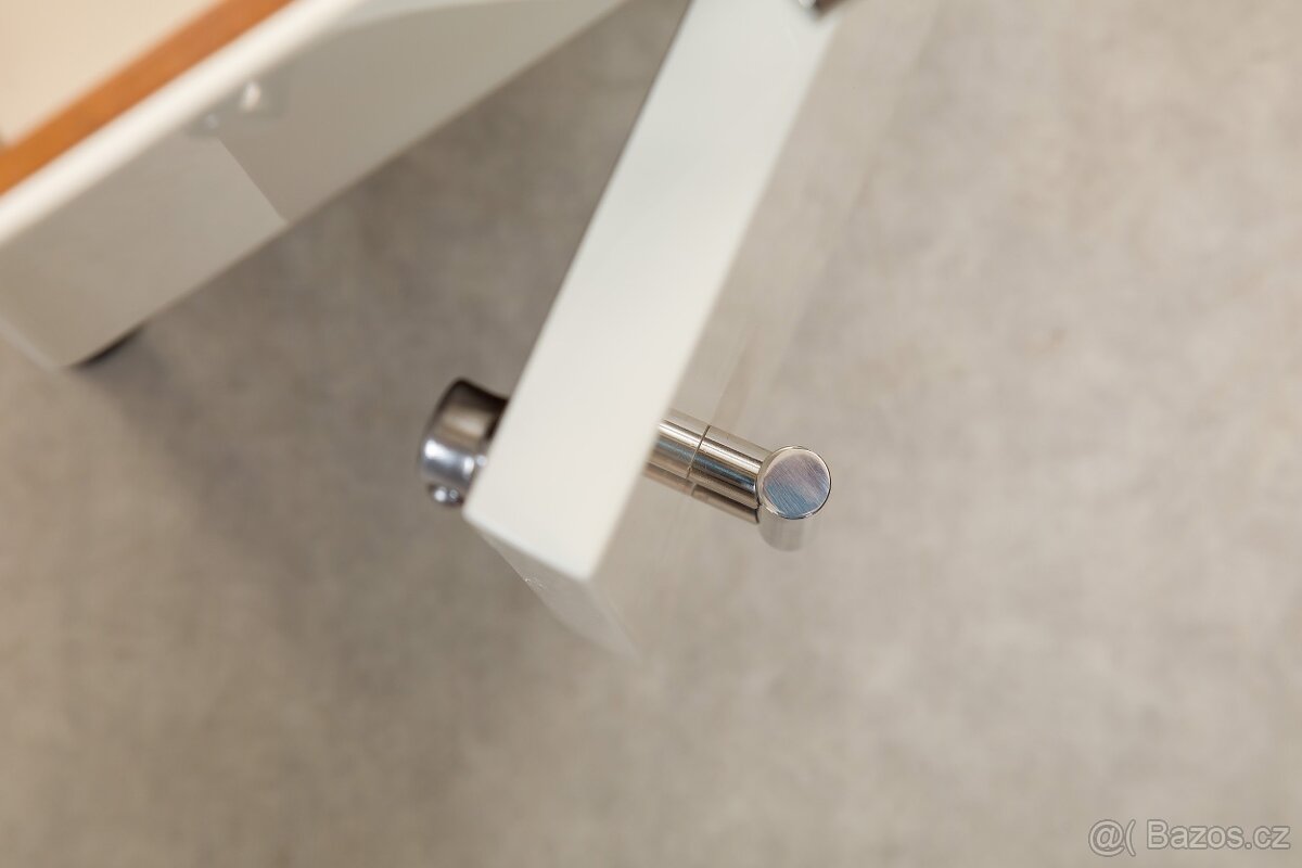 NOČNÍ STOLEK-VICHR A SPOL - 7