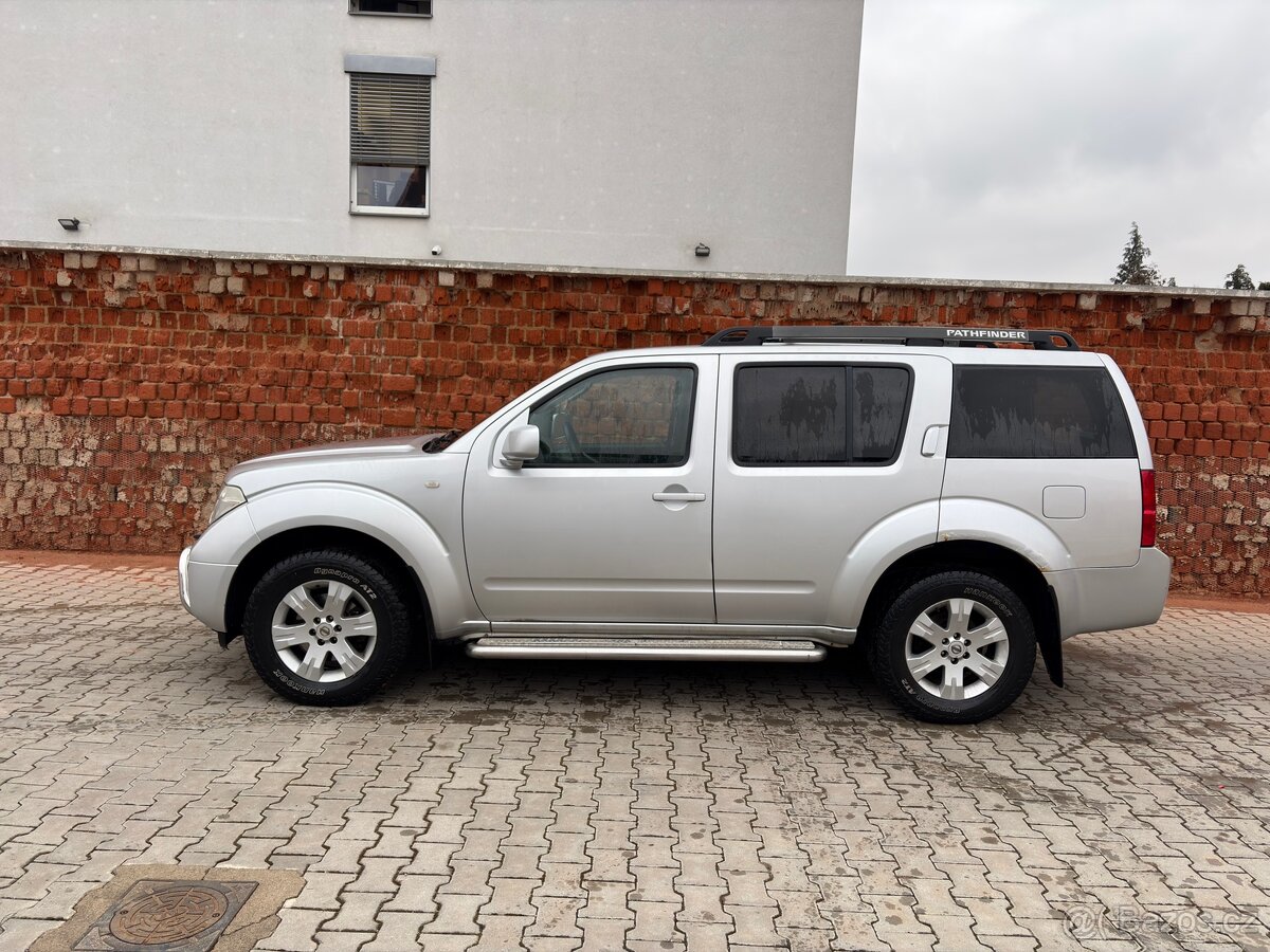 Nissan Pathfinder - 7