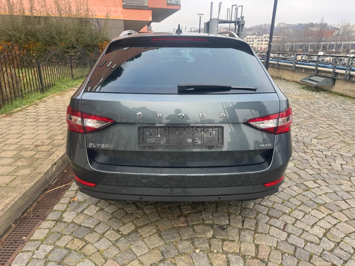 Skoda Superb Combi 2.0 TDI 4x4 - 7