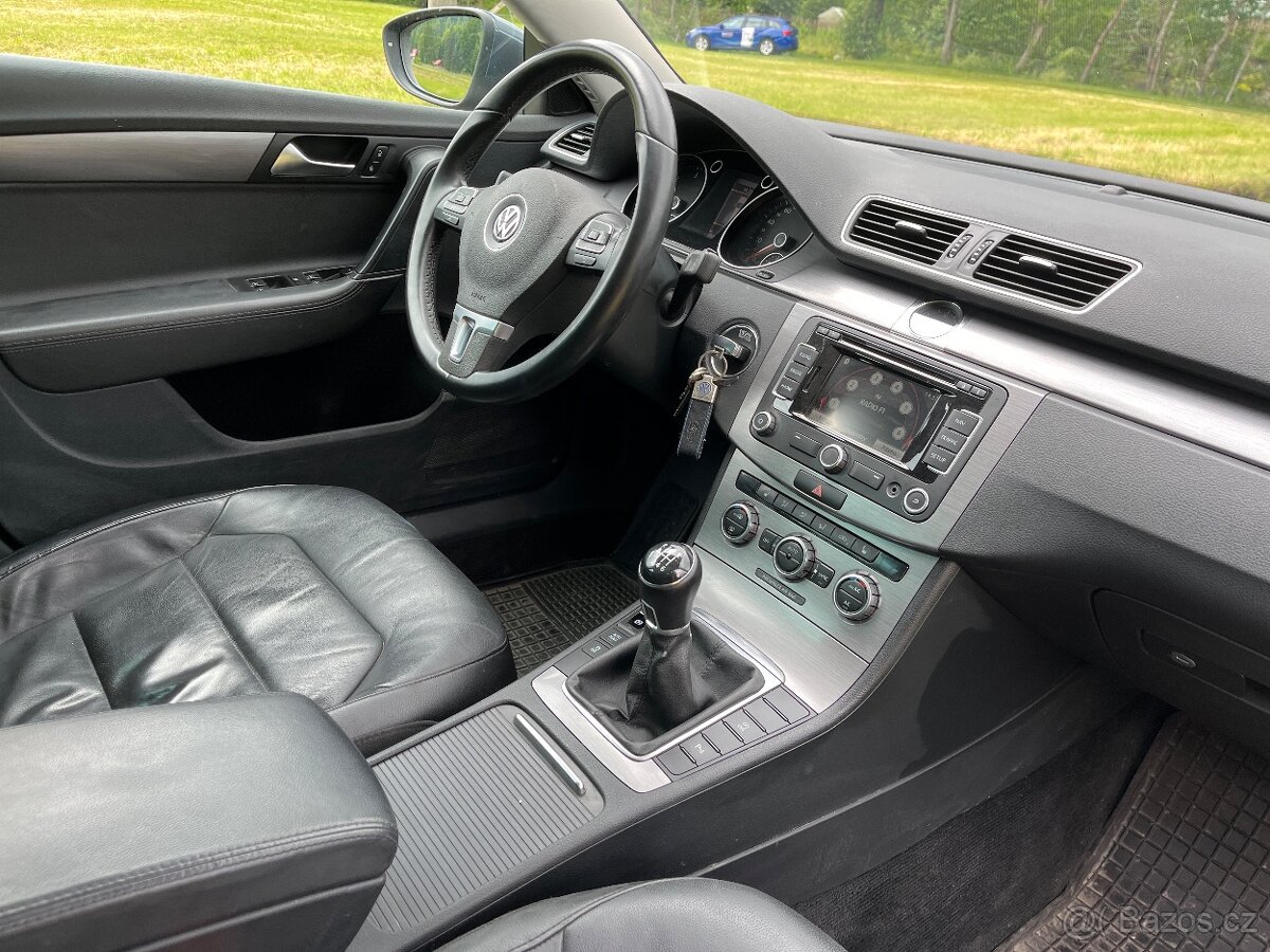 Volkswagen Passat kombi 1.6 TDI B7, druhý majitel, tažné - 7