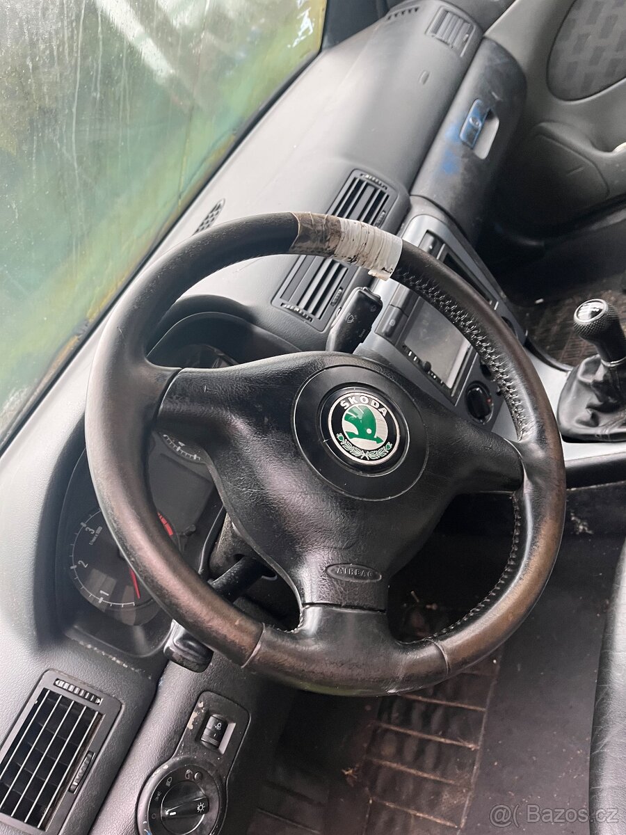 Octavia 1 rs Sedačky,volant a stropnice - 7