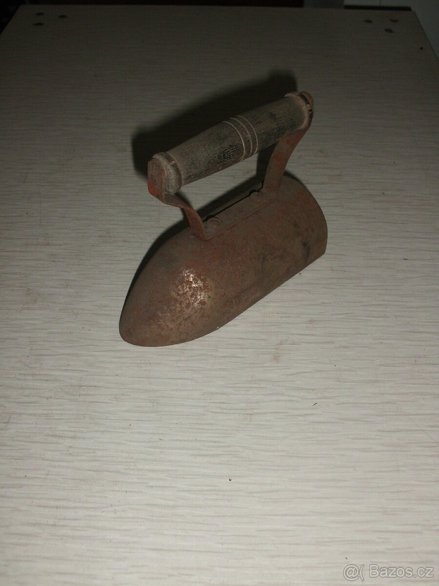 Staré litinové žehličky - 7