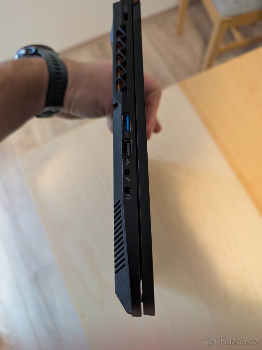 Herní notebook i5 rtx 4060 Gigabyte G5 KF - 7