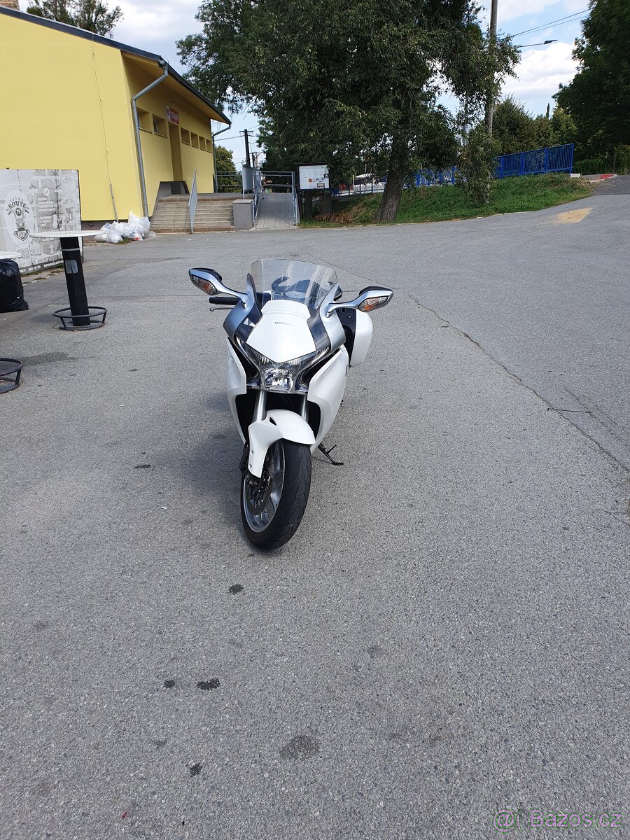Honda vfr 1200f dct - 7