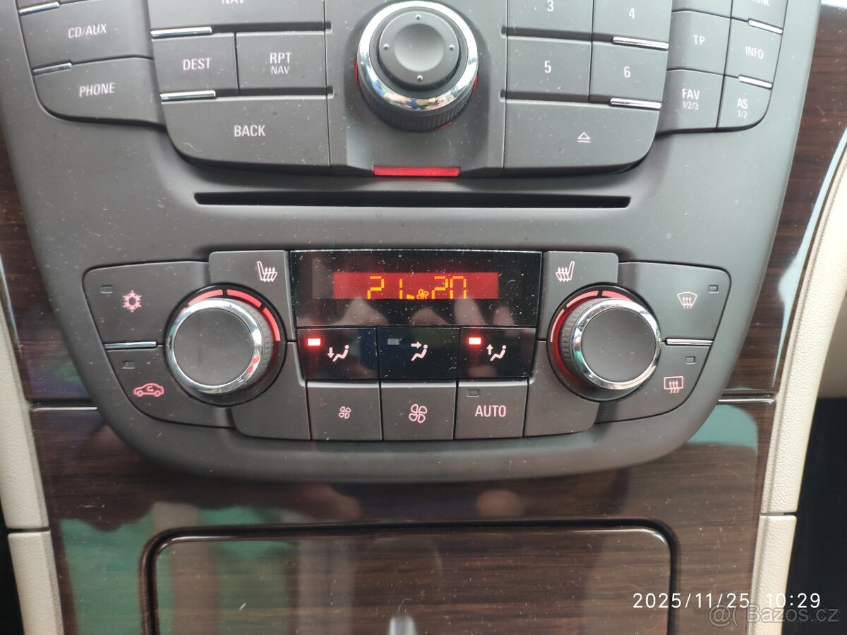 Opel Insignia 2.0 CDTi 118 kW, SVĚTLÝ INTERIÉR - 7