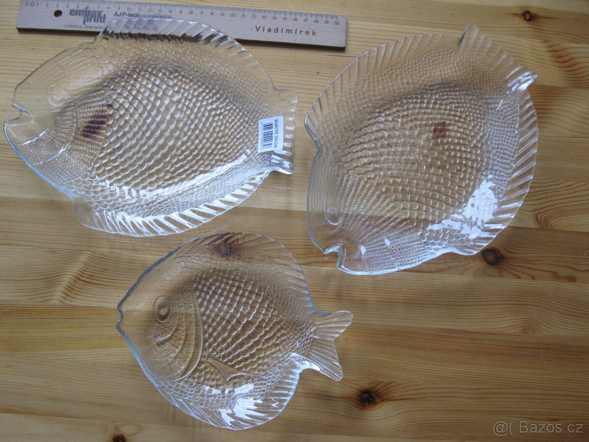 Hrníčky vánoční zvonky, ván.mísa zapék,CD,žabky na svíčky,ub - 7