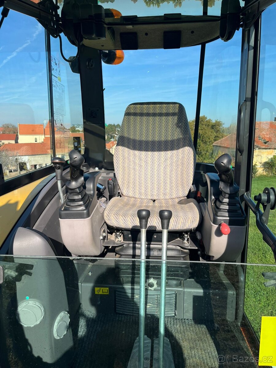 Pásové rypadlo Volvo ECR50D - 7