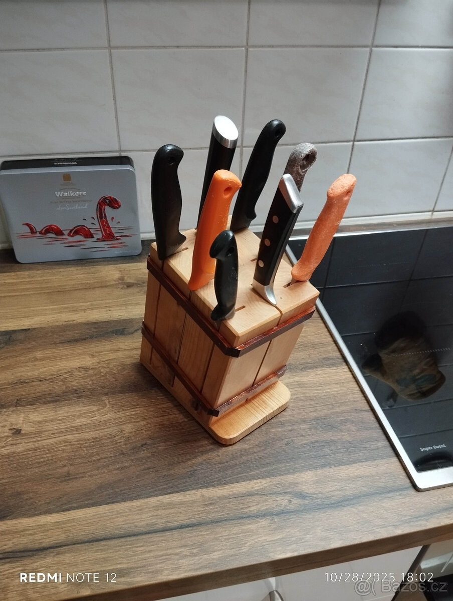 Blok na nože - stojánek - 7