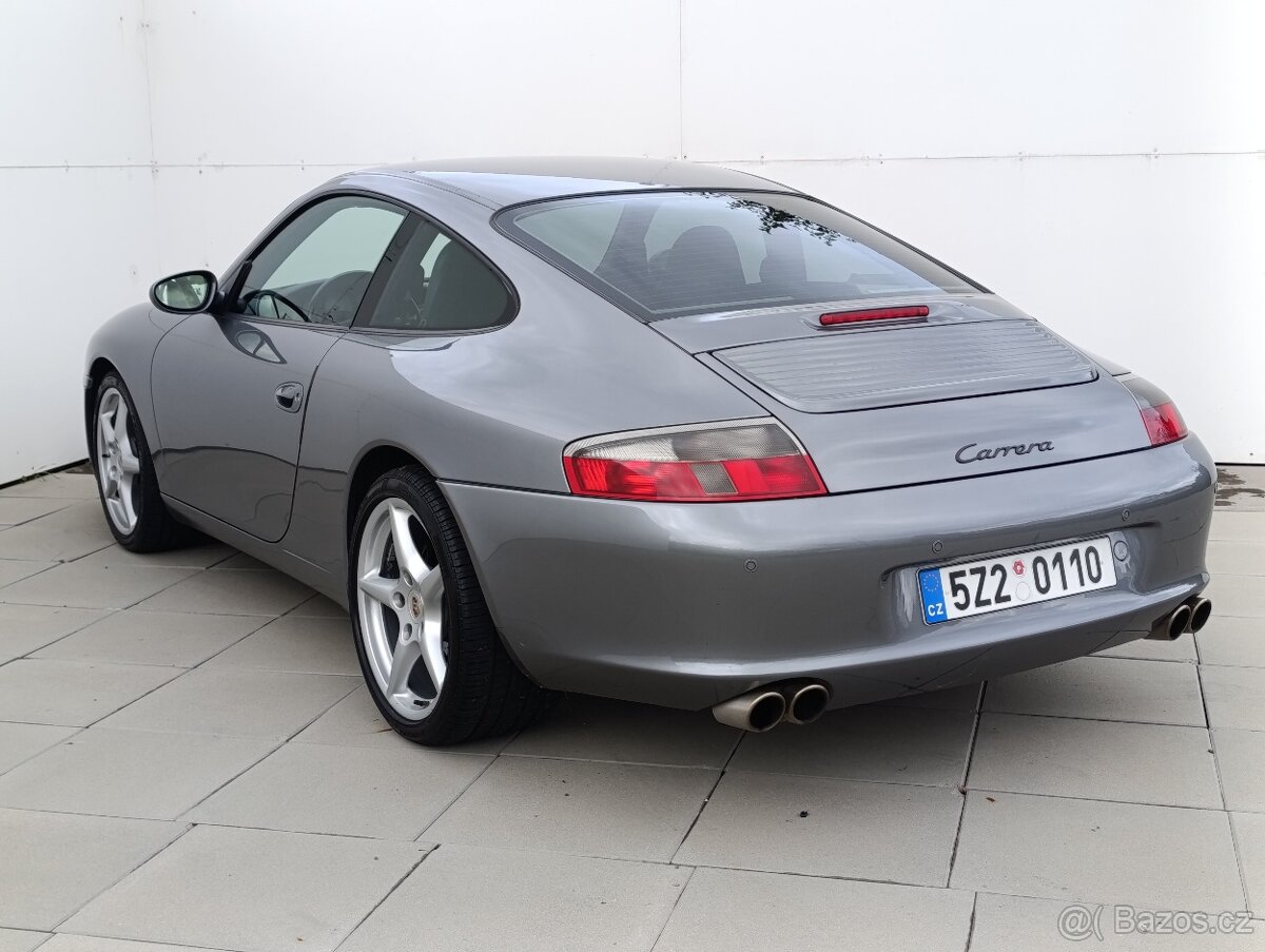 Porsche 911 Carrera - 7