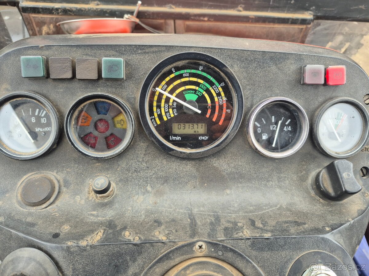 Zetor 7245 s čelním nakladačem - 7