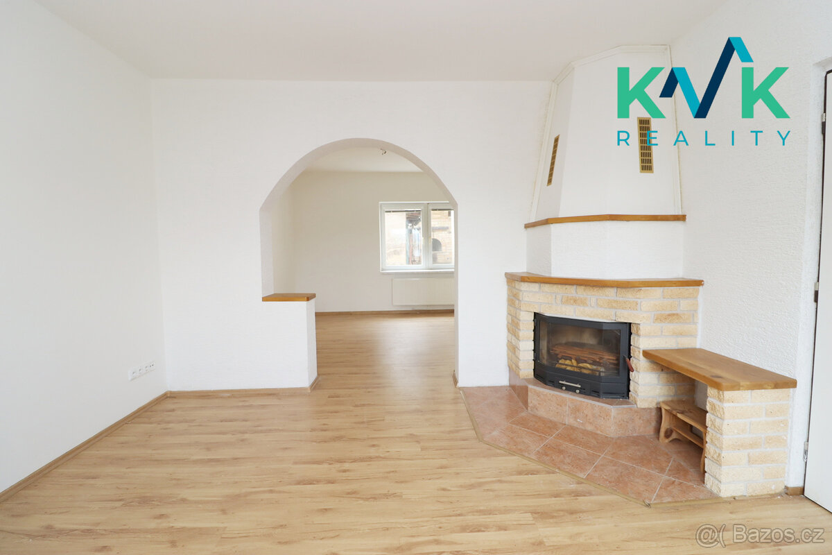 RD 6+2, zahrada, pozemek 734 m2, zateplení, garáž, Karlovy - 7