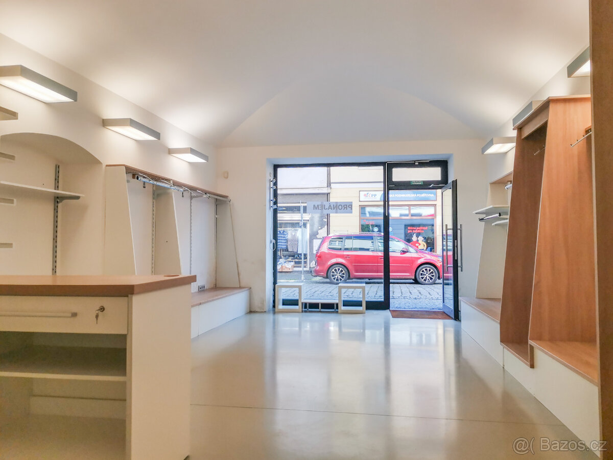 Pronájem prodejny v blízkosti centra Sušice - 7