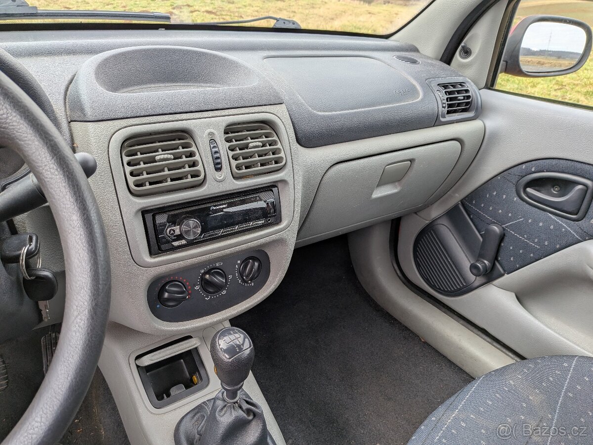 Renault thalia 1.4 - 7