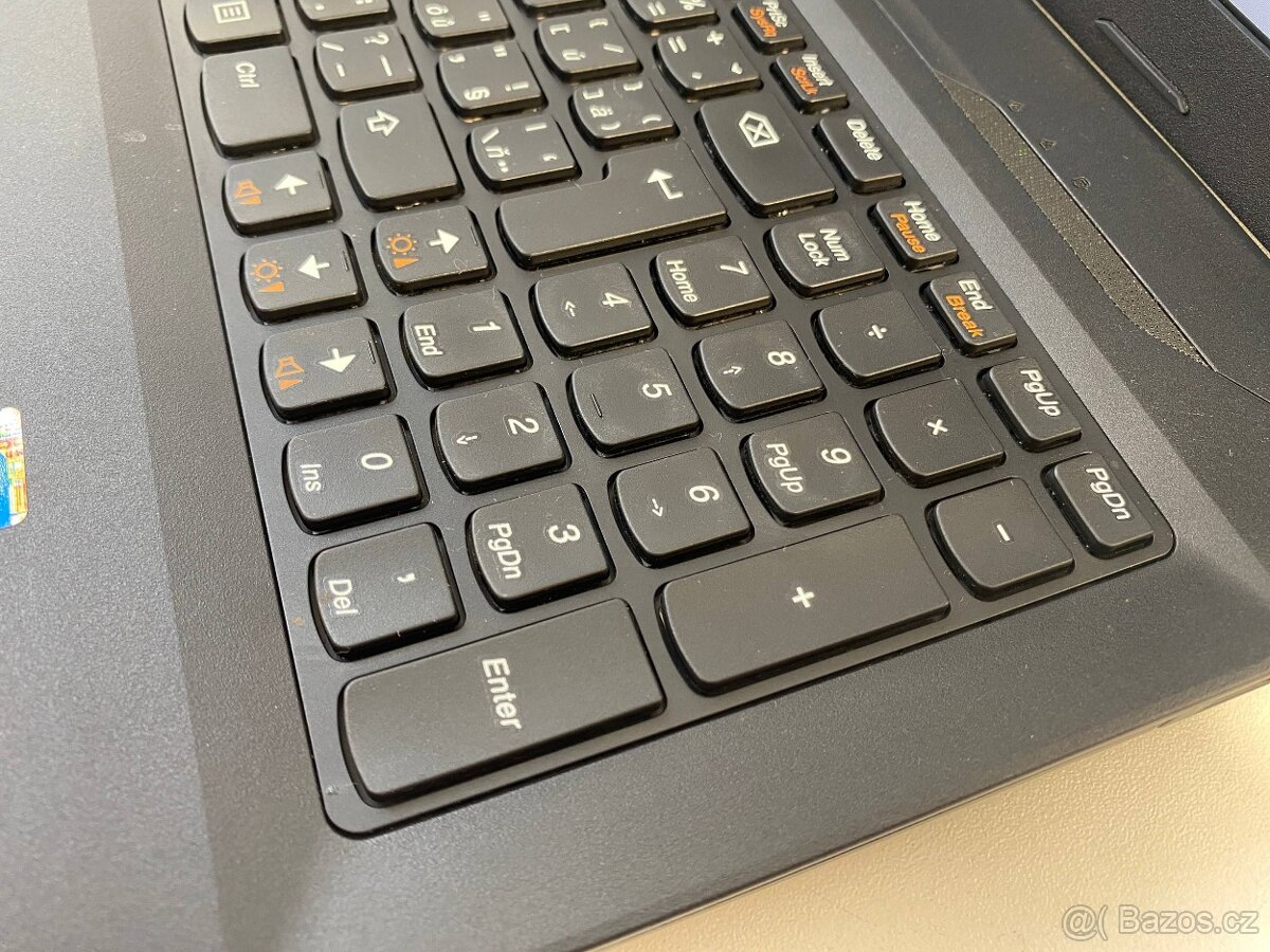 Lenovo B590 15,6“/Intel Celeron/SSD 240GB/RAM 8GB/ GRAFIKA: - 7