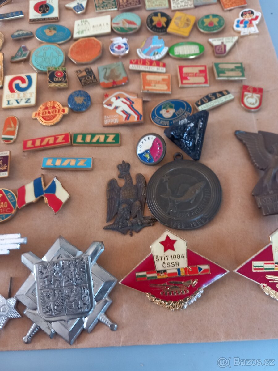 Odznaky různé i vojenské - 7