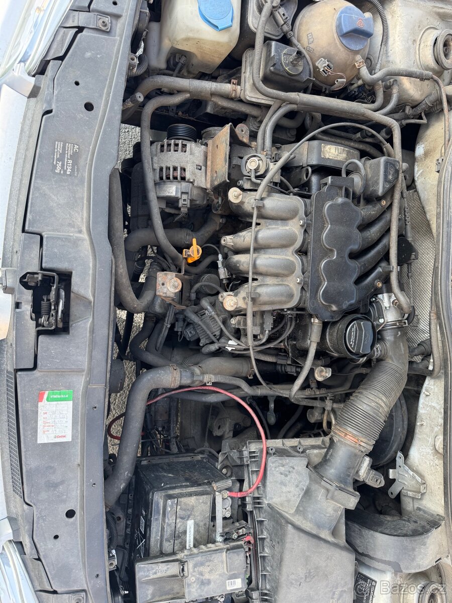 VW Golf IV 1.6i 3dv. na díly - 7