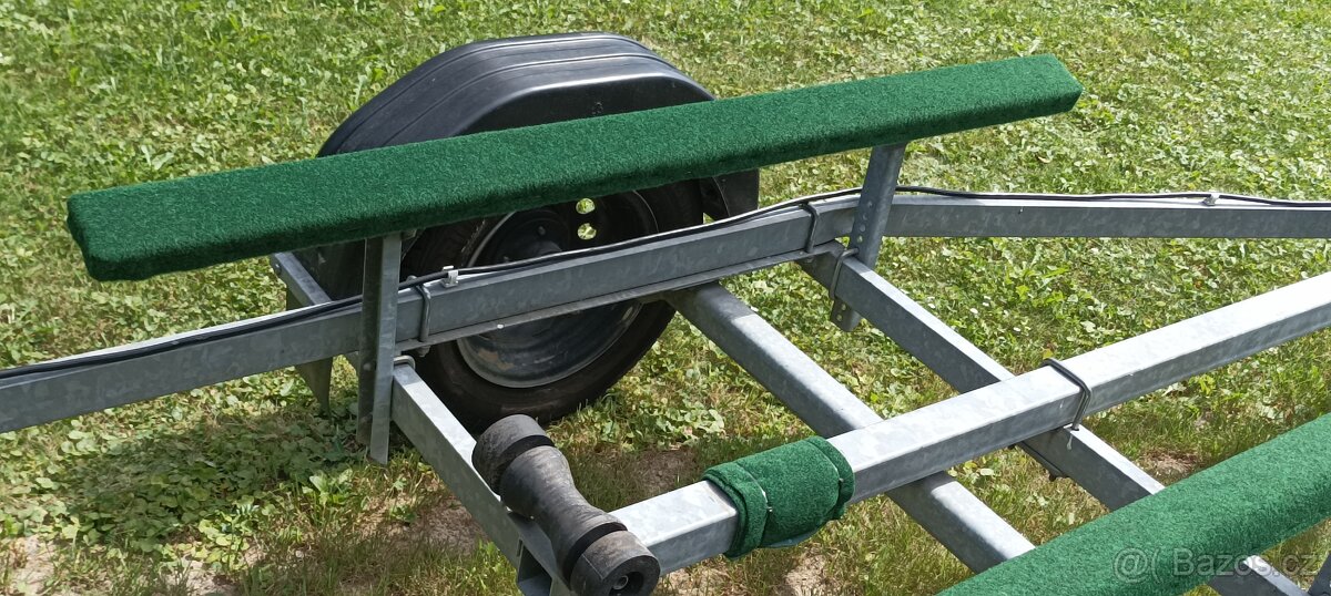 Prodám nákladní přívěs pro přepravu lodi. - 7