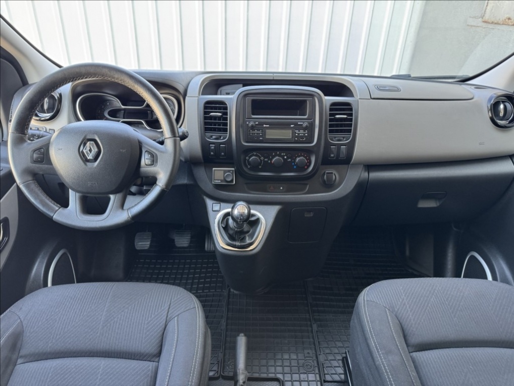 Prodám Renault Trafic 1,6 DCi 8míst WEBASTO tažné ČR - 7