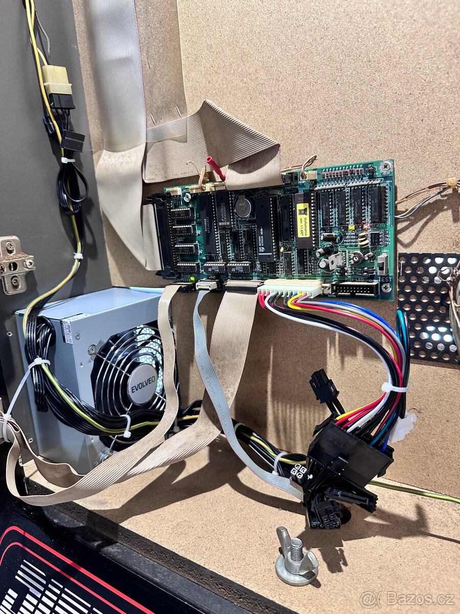 Šipky, šípkový automat Diamond Darts 3 prodáno - 7