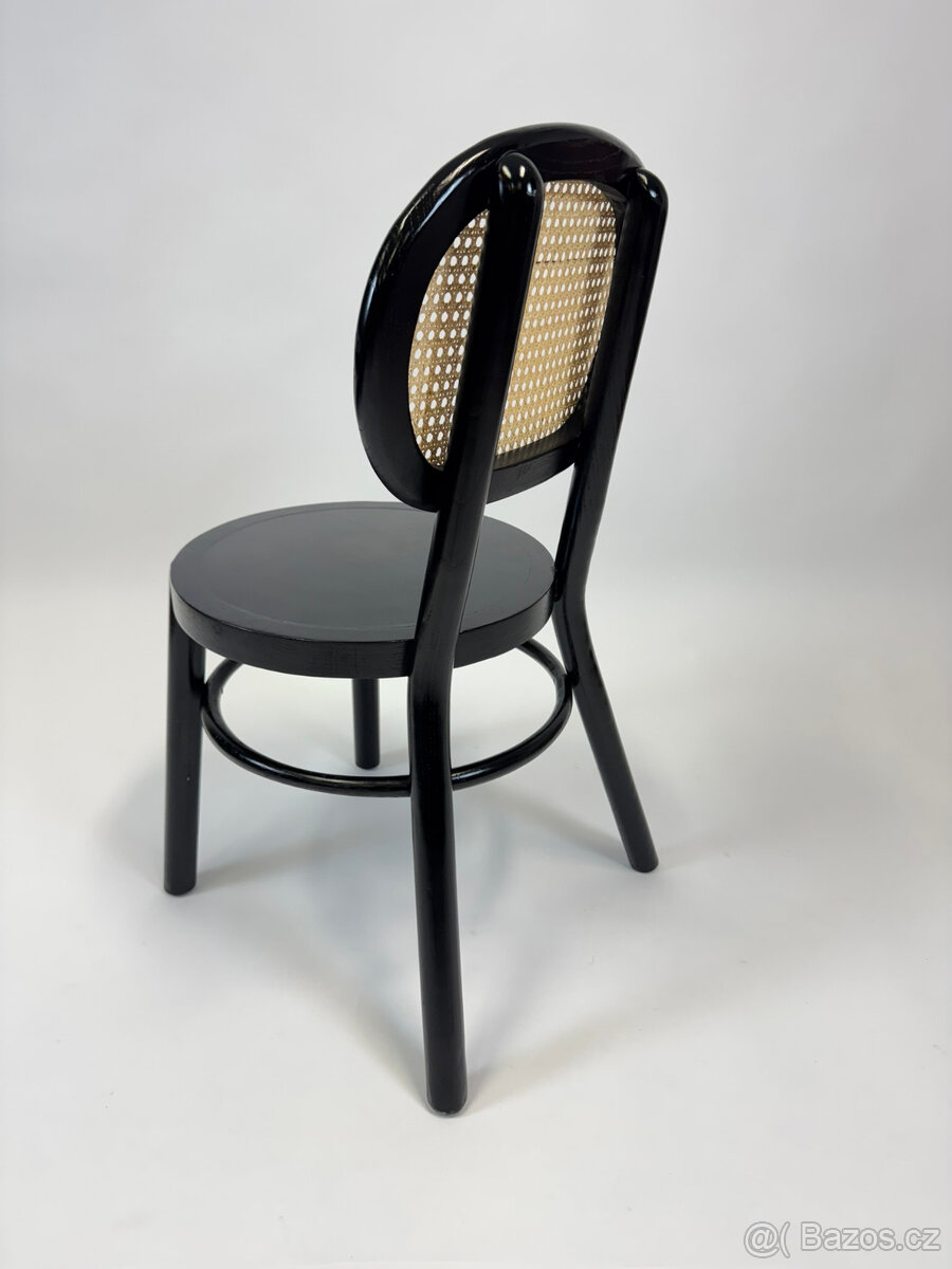 21 kusů zánovních židlí s ratanovým opěradlem -masivní dřevo - 7