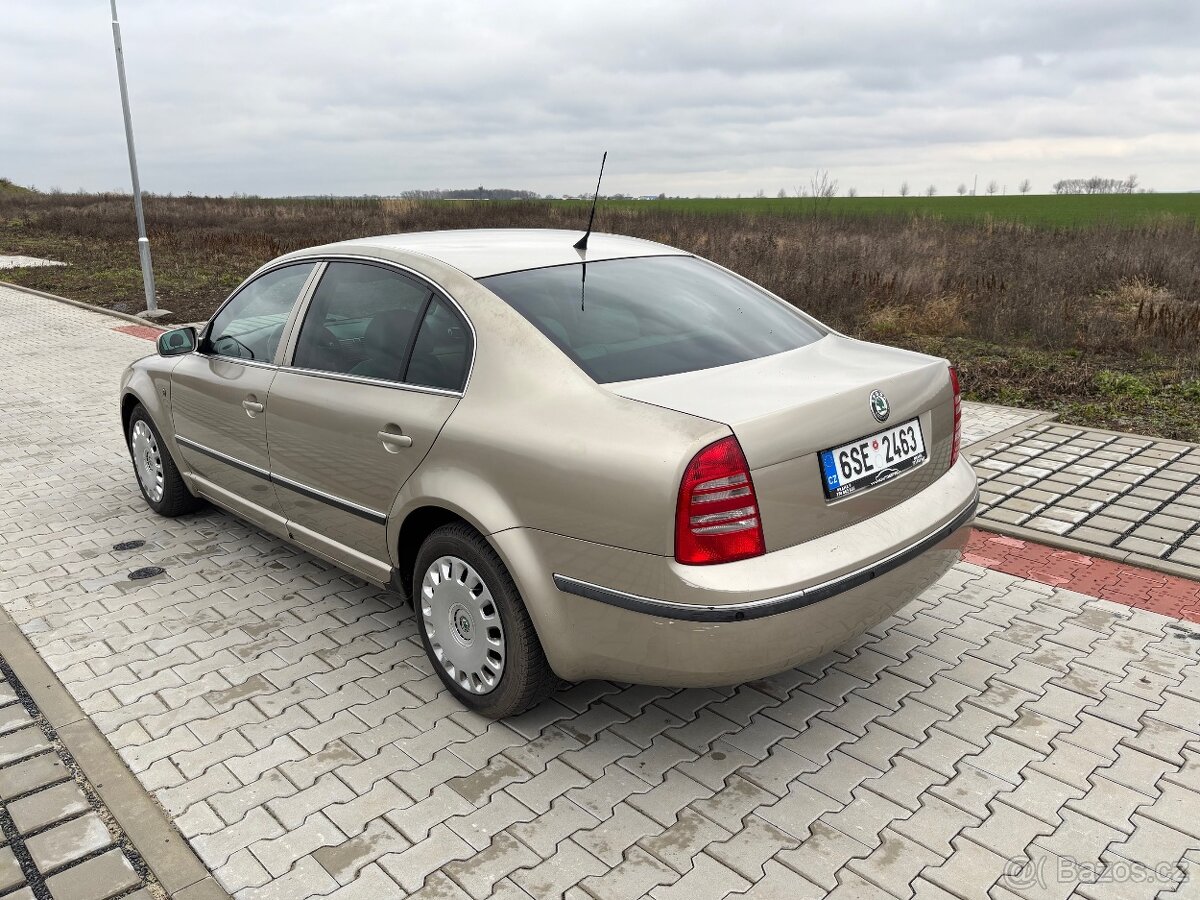 Škoda Superb 1 - 7