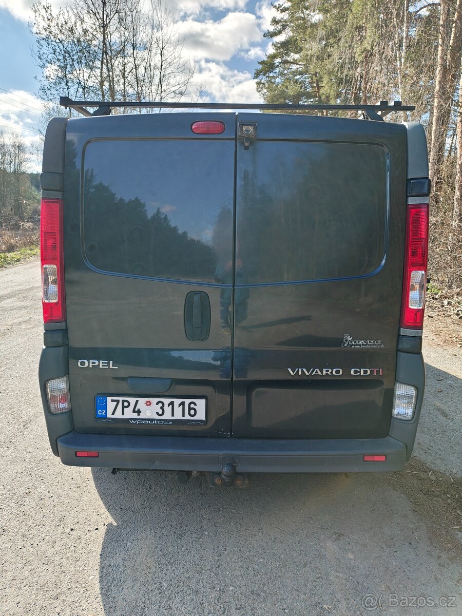 Opel Vivaro 2,0CDTI, rok 2008 - 7