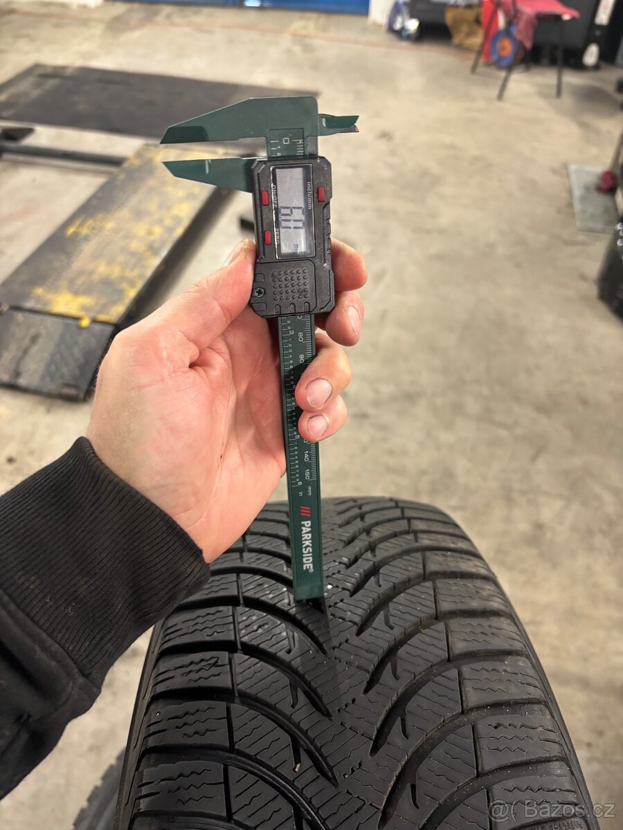 Zimni pneu Michelin 215/50/17 - 7