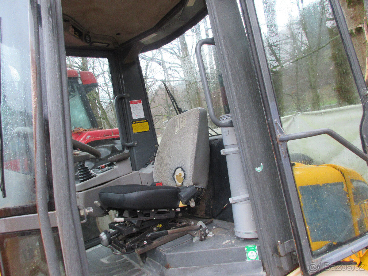 Kolový nakladač JCB 407 - 7