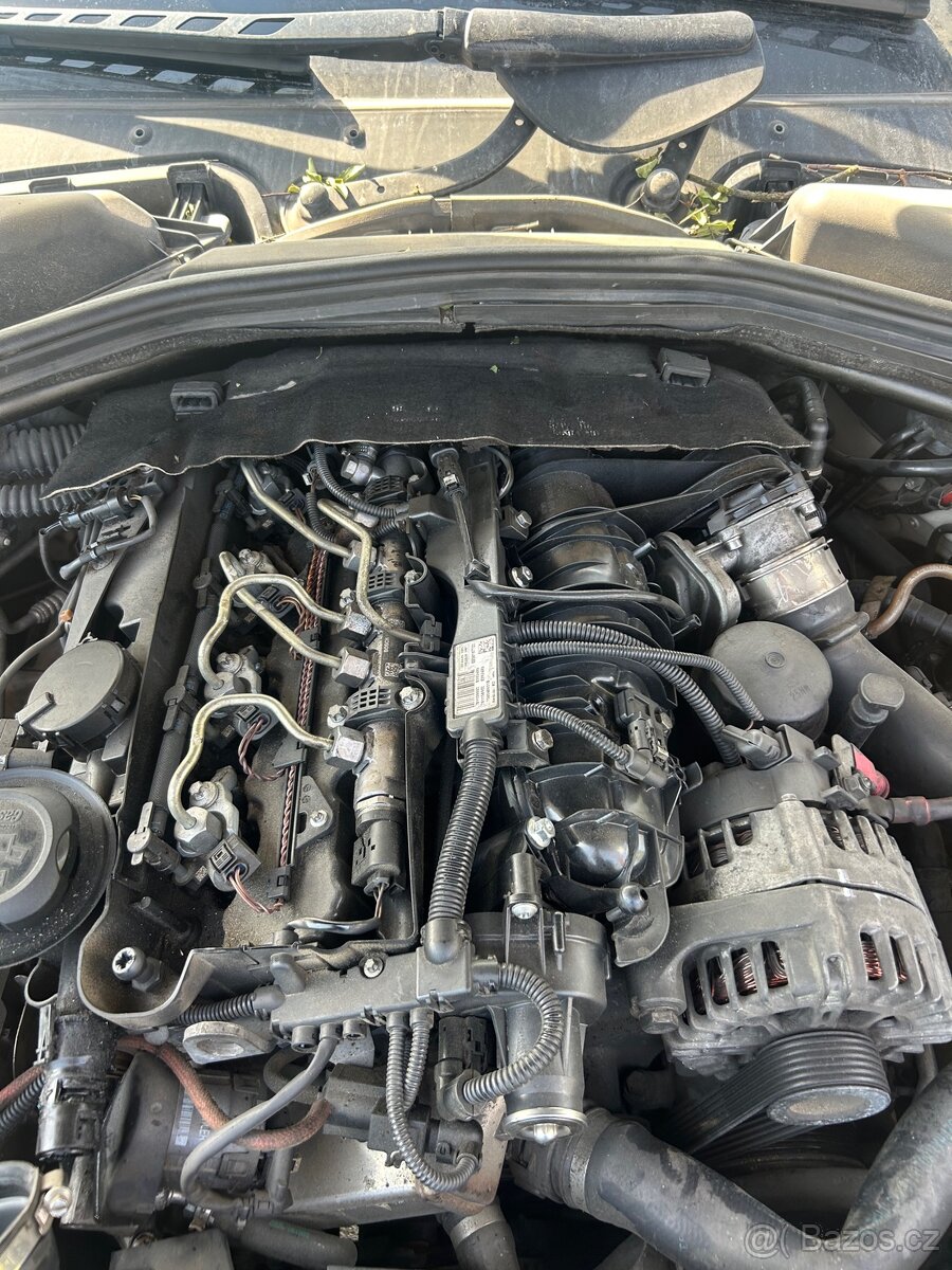 BMW e61 520D Díly - 7