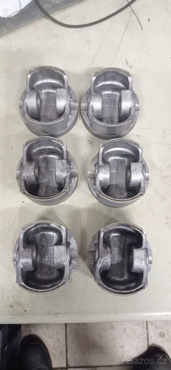 BMW motor m52b28 142kw repasovaný - 7