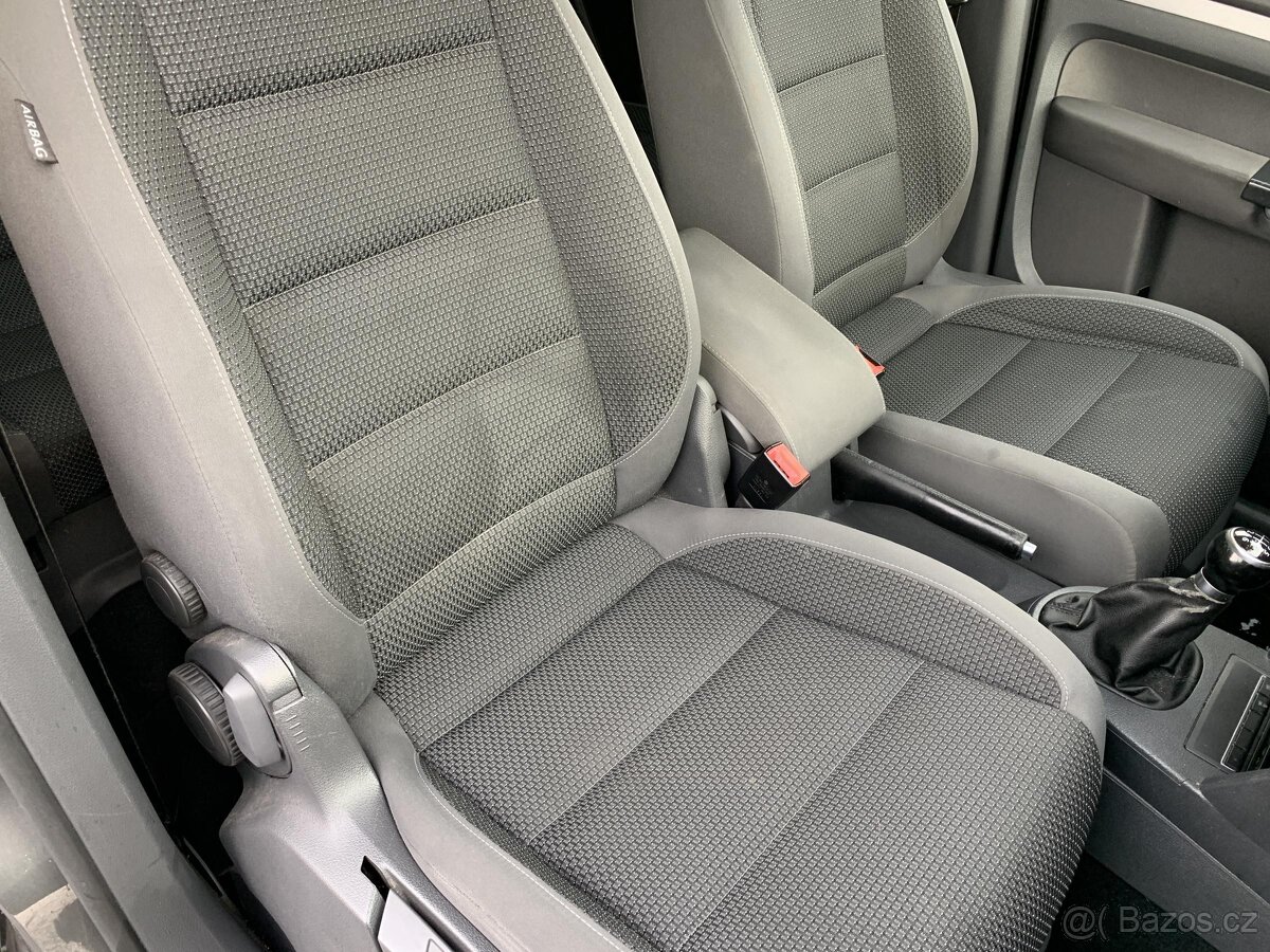 Volkswagen Touran 1.6TDi , 77 kW nafta, 2011 - 7