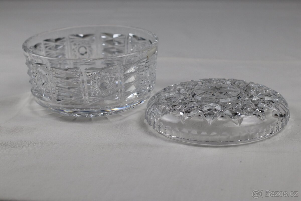 Broušená křišťálová dóza s víkem – ČSSR - 7