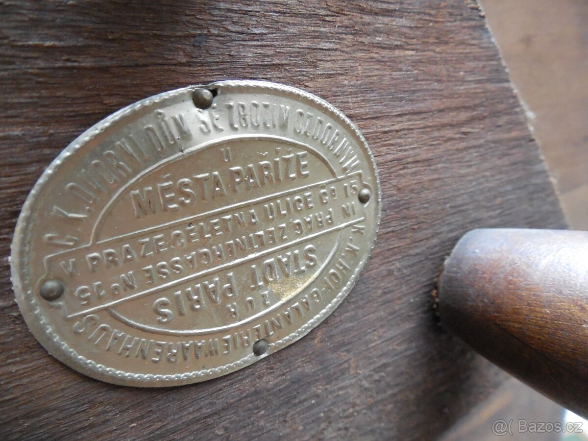 Kuřácký stolek - 7