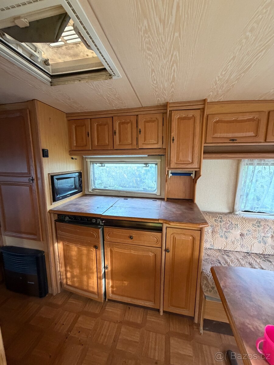 Tabbert Comtesse 540 s SPZ – prostorný karavan - 7