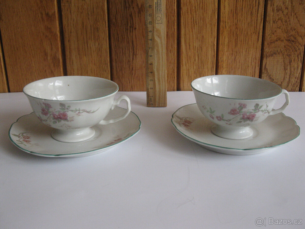 Retro hrníčky, srnka,,SOVY,staré lžičky a souprava z alpaky - 7