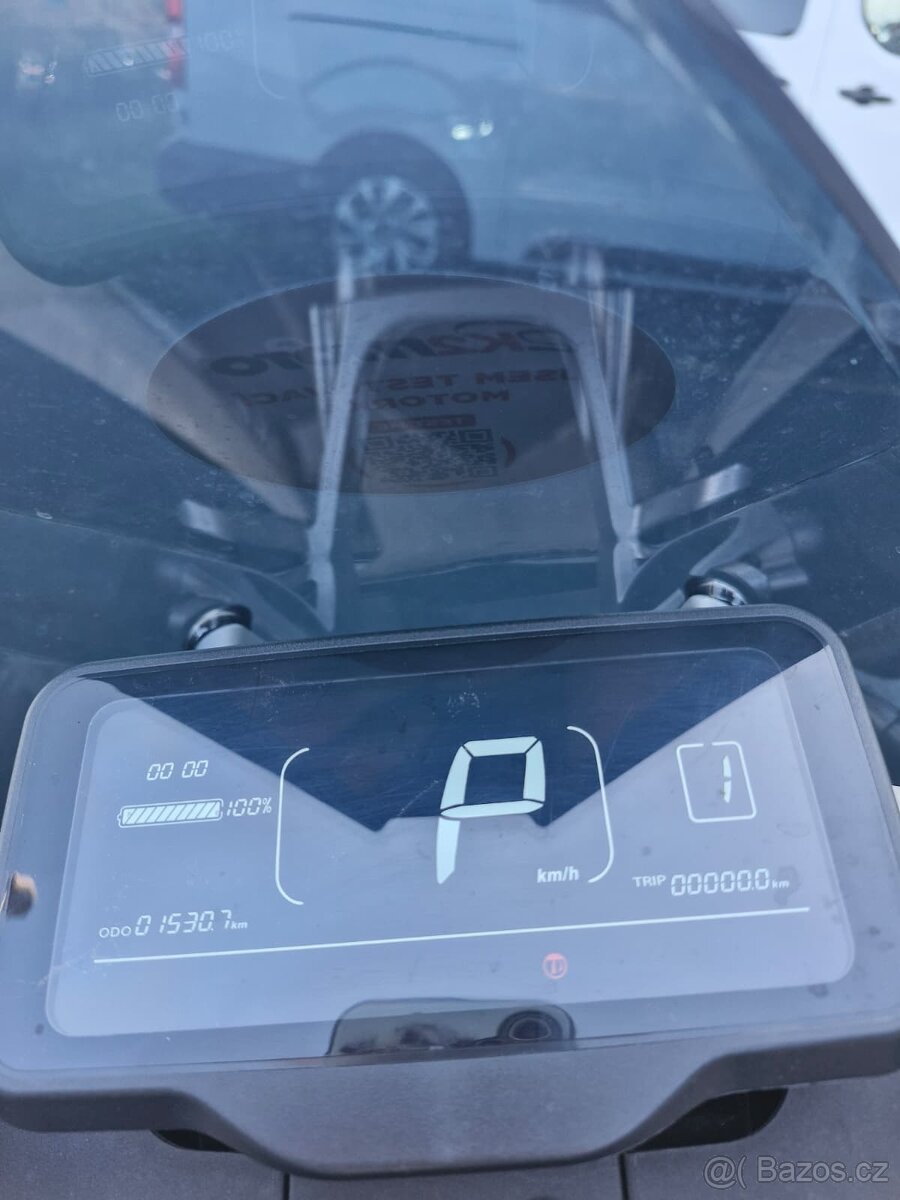 Horwin SK3 - předváděcí skútr - 7