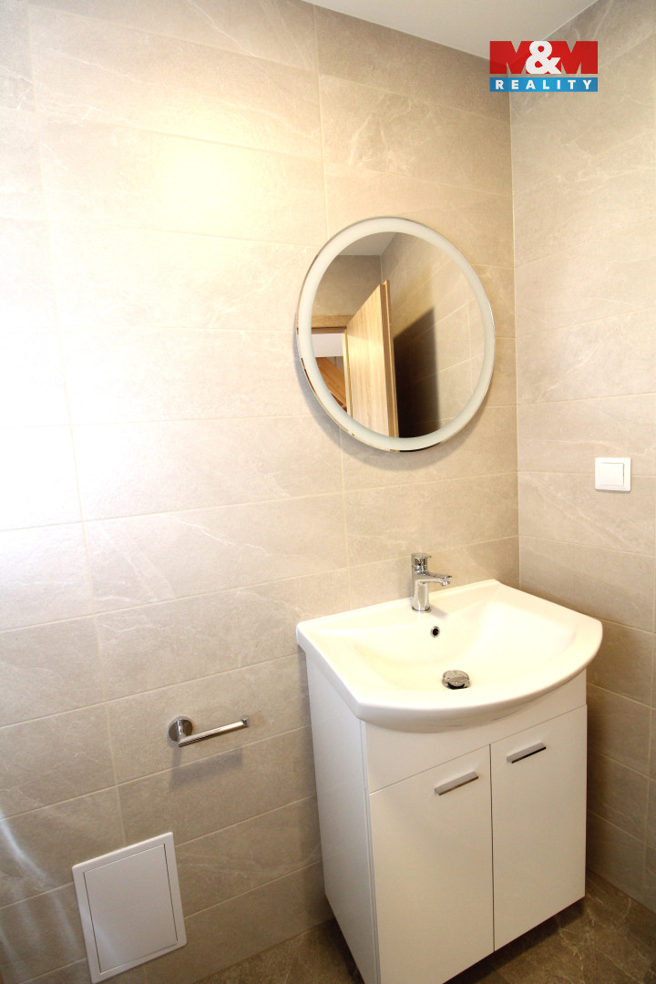 Pronájem kancelářského prostoru v Měšicích, ul. Revoluční - 7